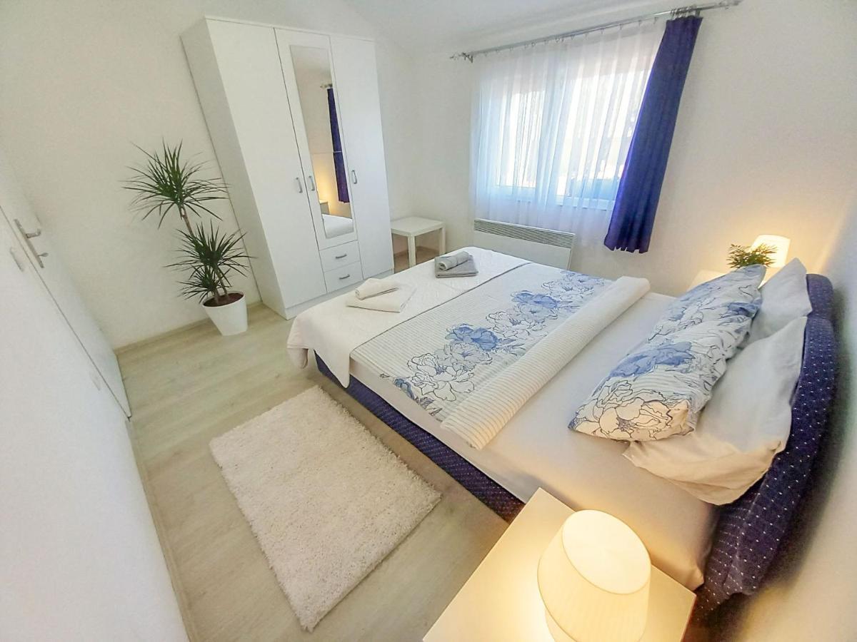 My Parents Appartement Petrovec